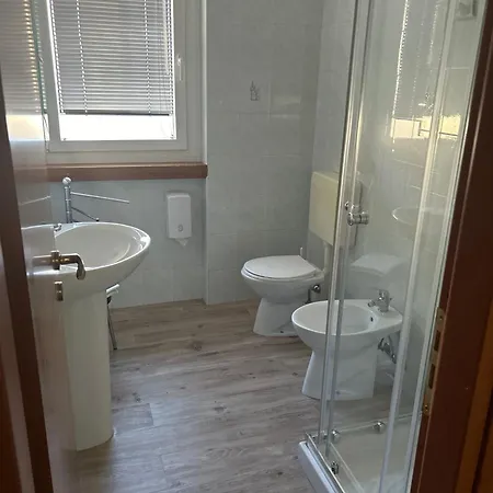 Otel La Grolla 2*